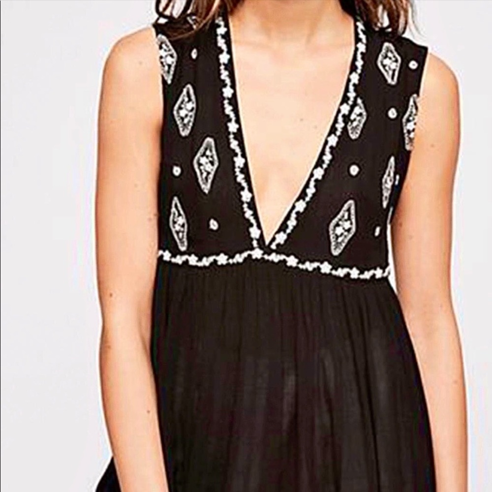 🌺🎉HP🎉🌺 NWOT Free People Diamond Embroidered Top - Picture 2 of 16